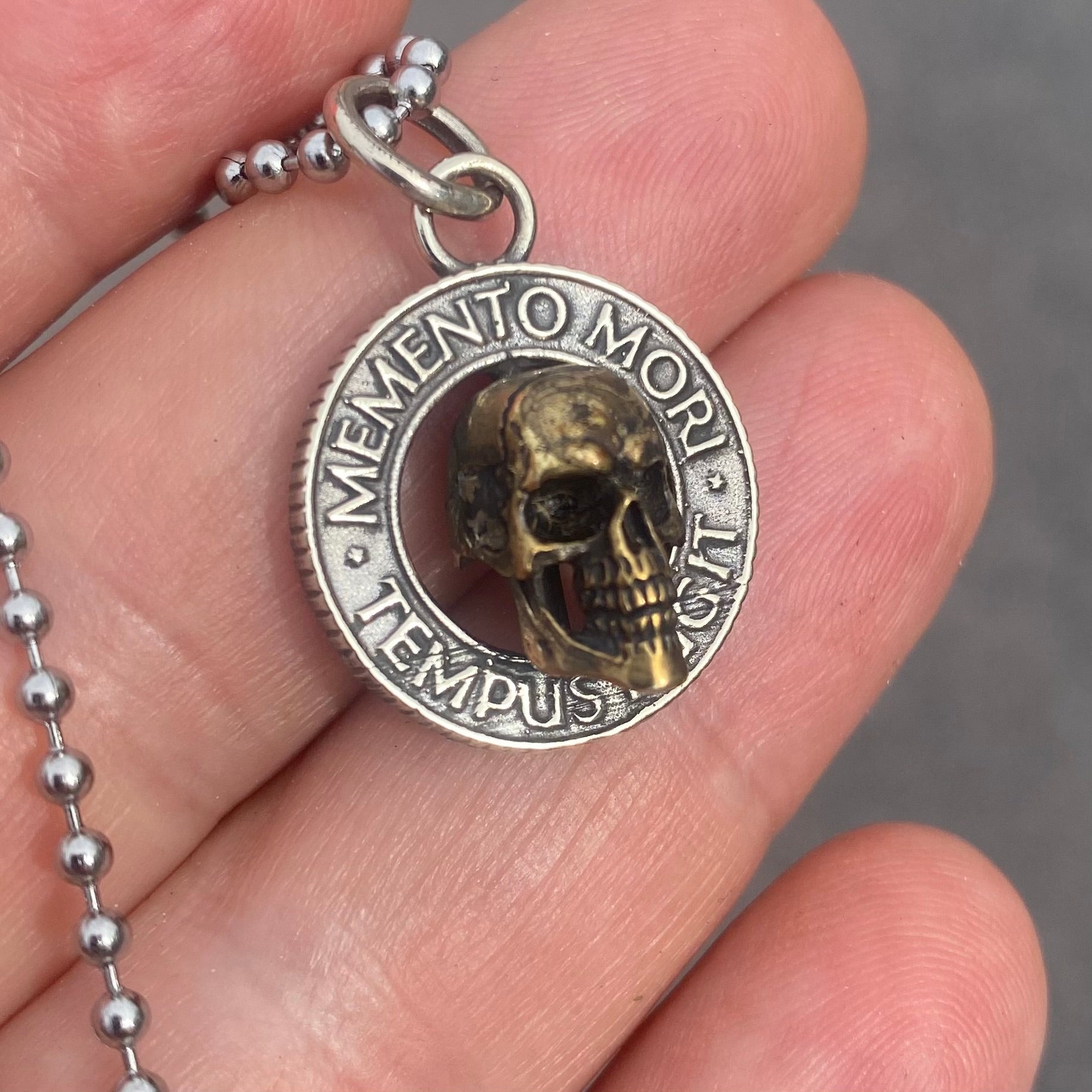 Memento Mori Skull Coin Necklace Memento Mori Necklace – Kruger EDC