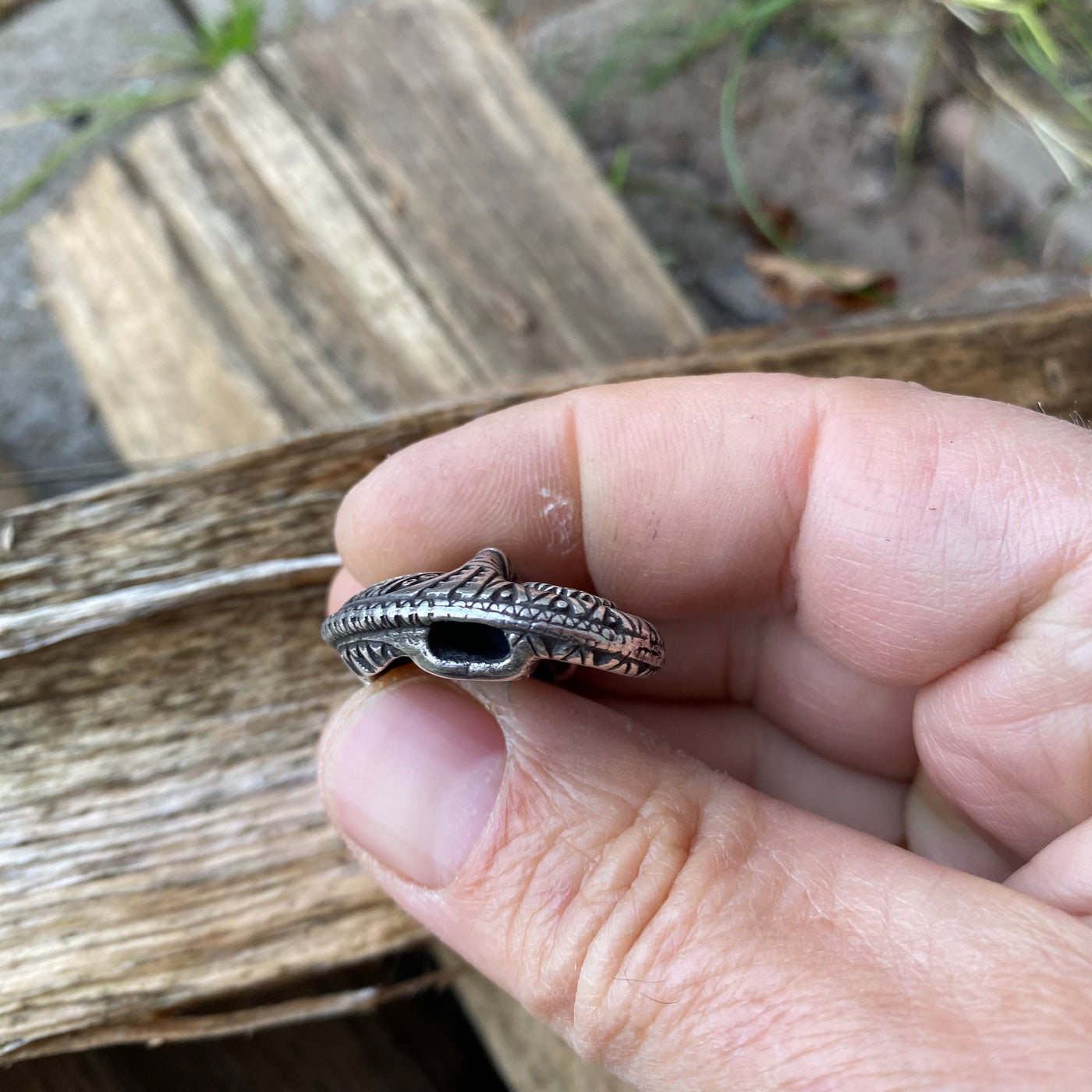 Serpent bead