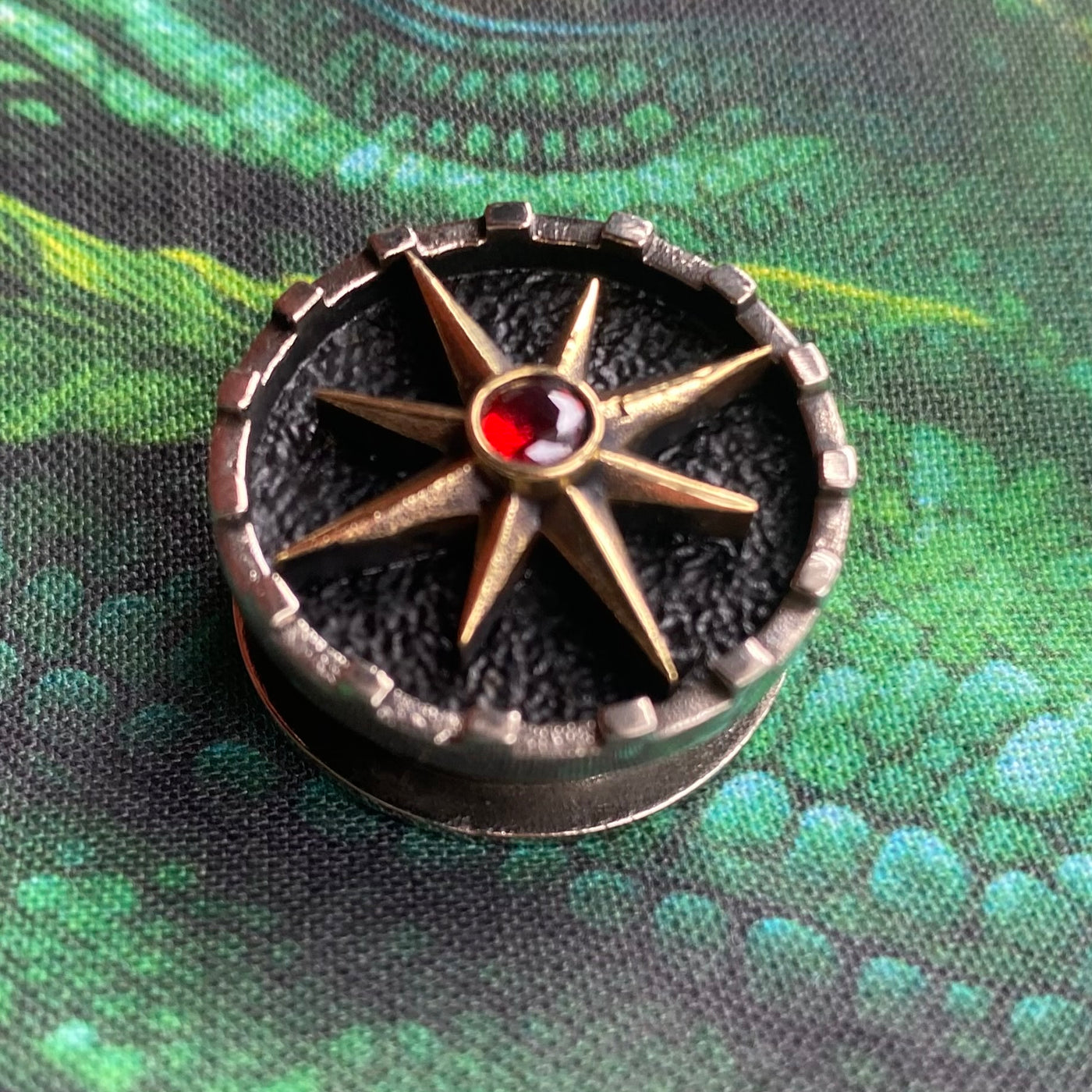 Limited edition Compass bead