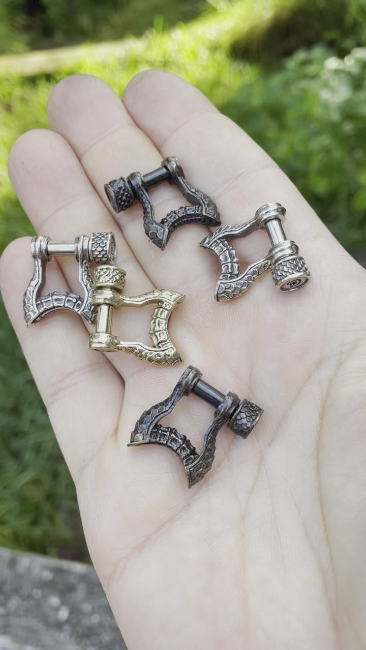 covenant gears Screw pin dragon scale shackle from Covenant gears – Kruger EDC