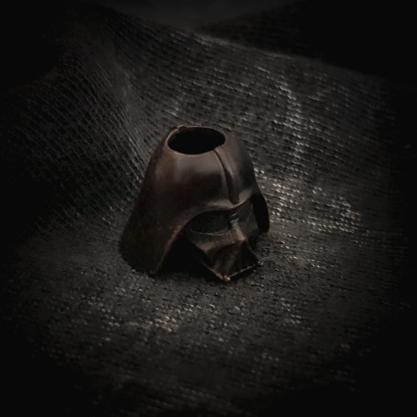 Covenant gears Mini Darth Vader bead