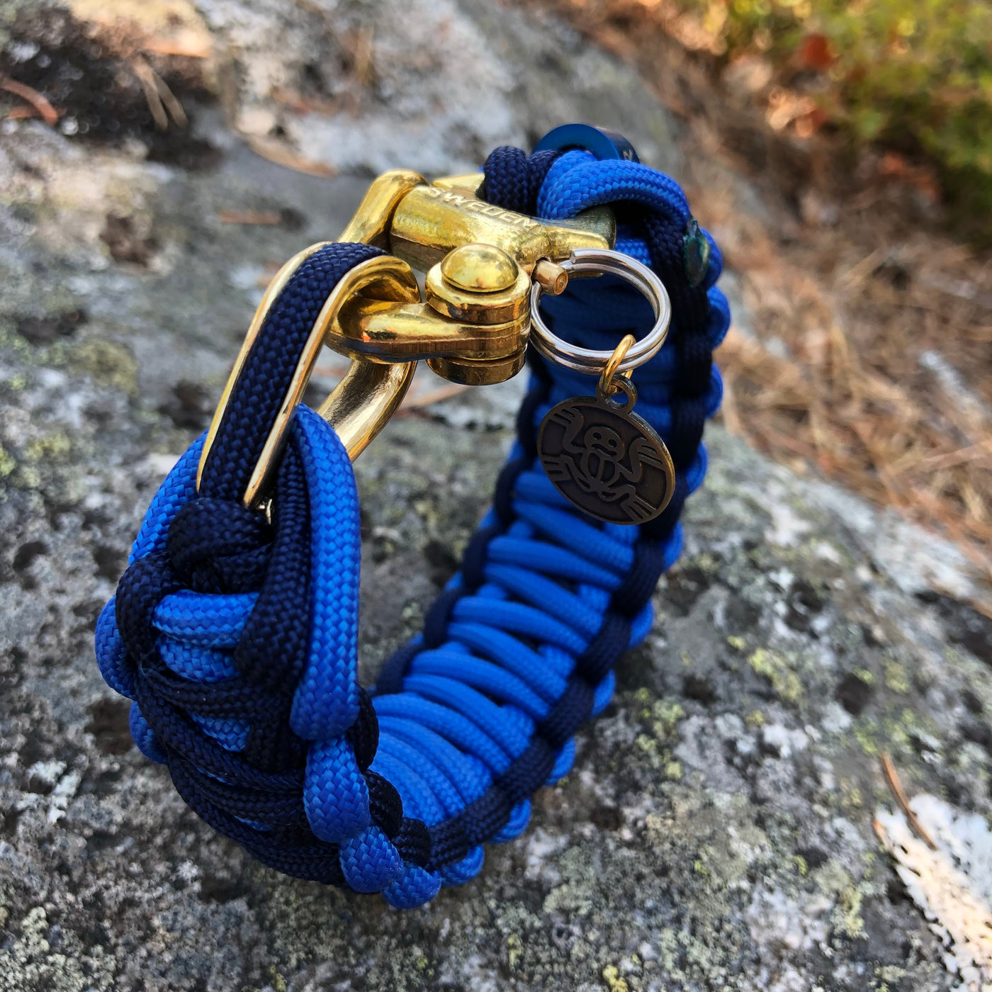 Luxury King Cobra paracord bracelet with snap shackle