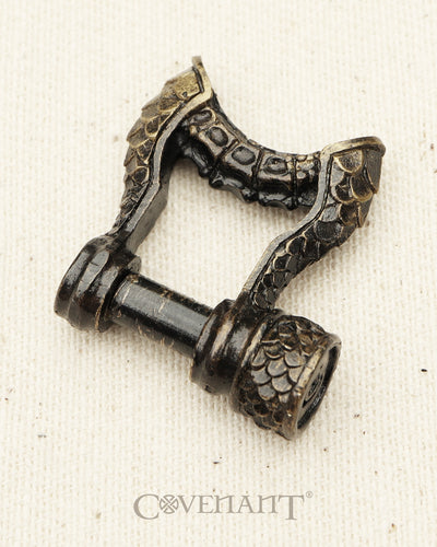 Screw pin dragon scale shackle from Covenant gears