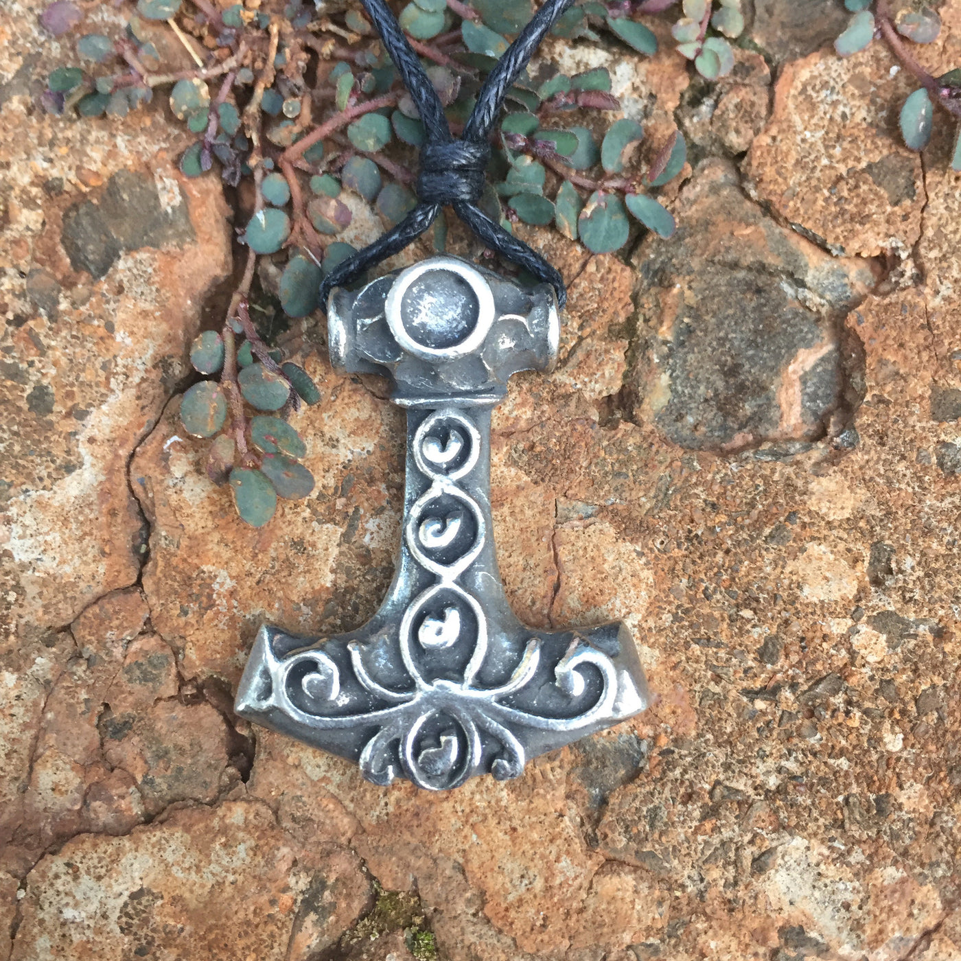 Decorated Thor's Hammer in pewter